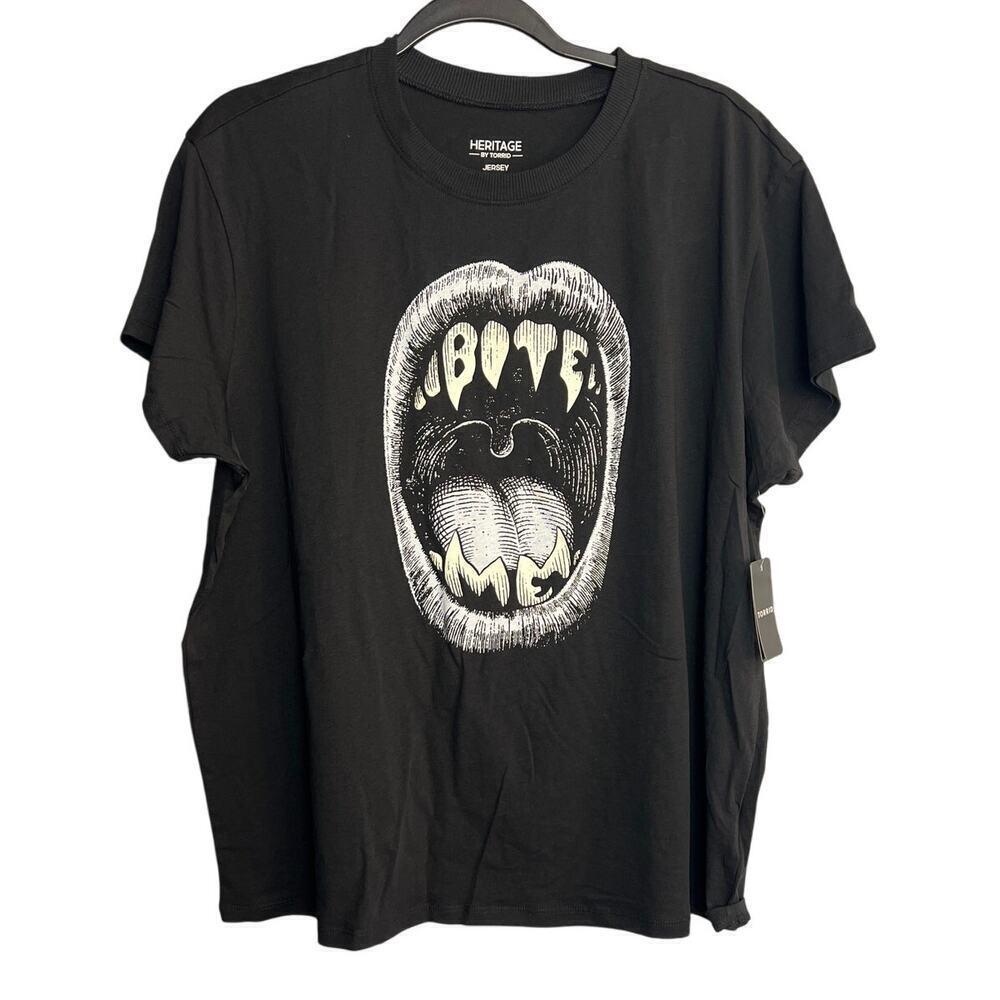NWT Torrid Bite Me Relaxed Fit Heritage Jersey Crew Tee Size M/L